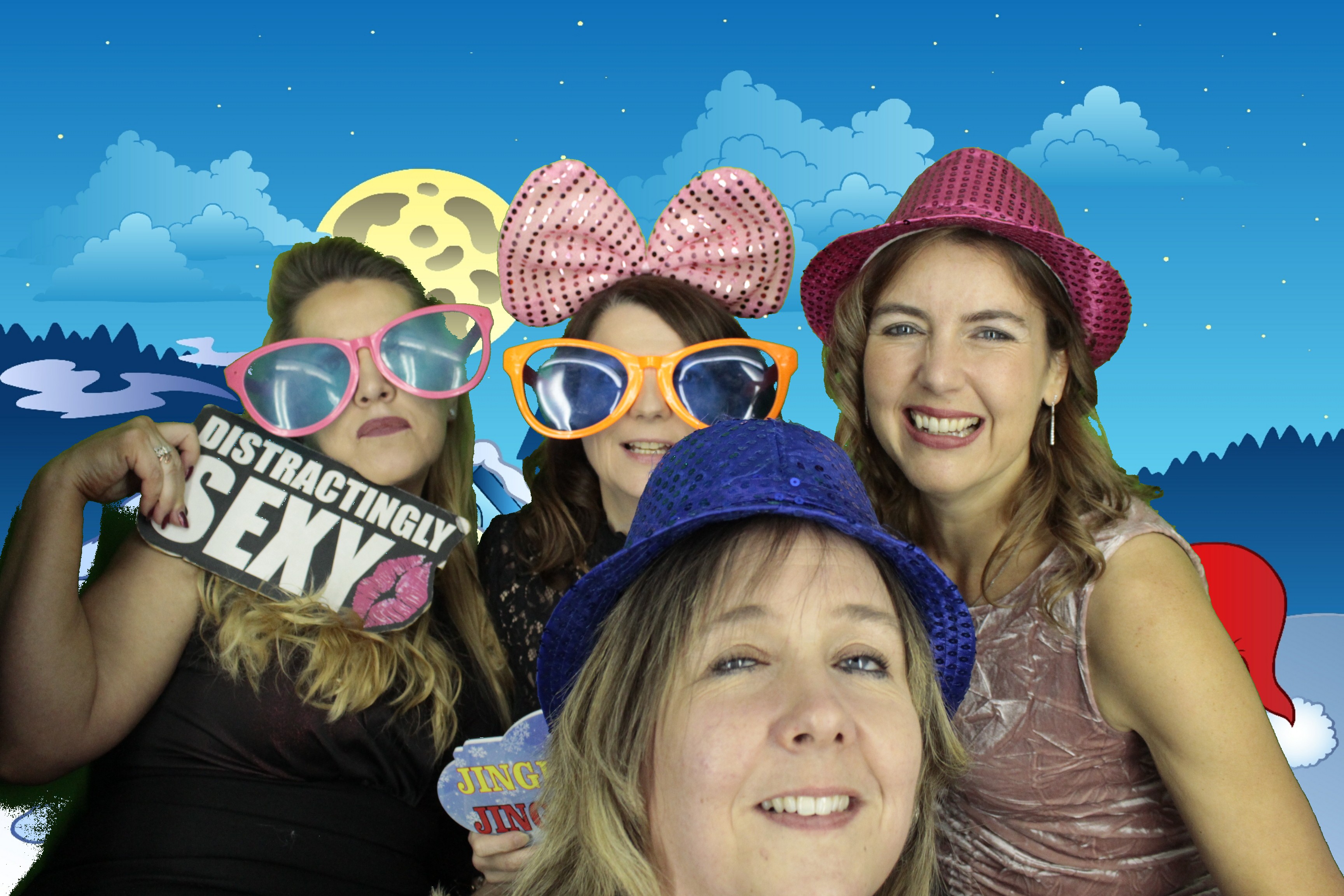 Ocean Network Express Christmas Party 2019 | View more photos from the event at gallery.myphotoboothexperience.co.uk/u/MyPhotoBoothExperienceLtd/Ocean-Network-Express-Christmas-Party-2019